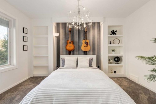 134 6 Avenue Nw, Calgary, AB - Indoor Photo Showing Bedroom