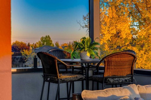 134 6 Avenue Nw, Calgary, AB - Outdoor