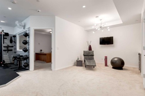 134 6 Avenue Nw, Calgary, AB - Indoor Photo Showing Other Room