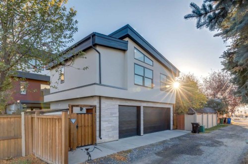 134 6 Avenue Nw, Calgary, AB - Outdoor