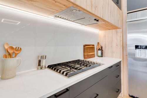 1902 13 Street Sw, Calgary, AB - Indoor