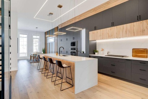 1902 13 Street Sw, Calgary, AB - Indoor Photo Showing Kitchen With Upgraded Kitchen