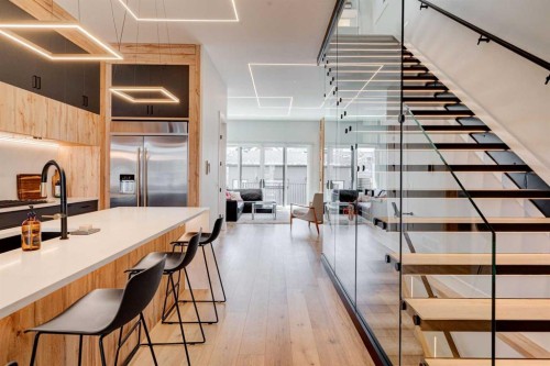 1902 13 Street Sw, Calgary, AB - Indoor