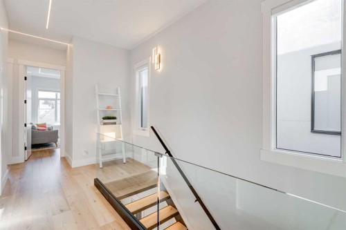 1902 13 Street Sw, Calgary, AB - Indoor Photo Showing Other Room