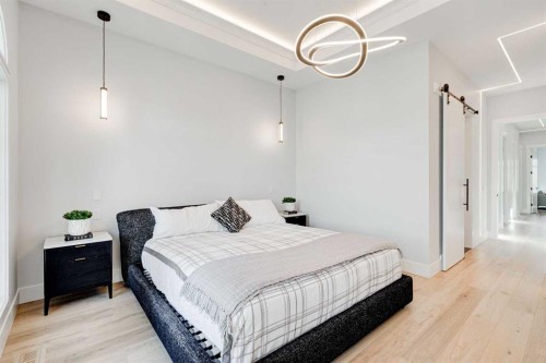 1902 13 Street Sw, Calgary, AB - Indoor Photo Showing Bedroom