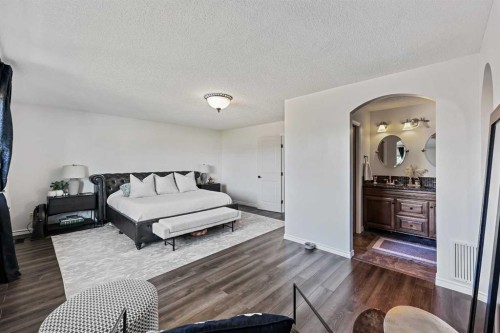 52 West Edge Road  Cochrane, AB T4C 1L1