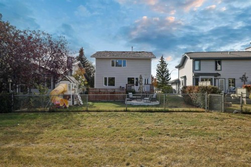 52 West Edge Road, Cochrane, AB - Outdoor