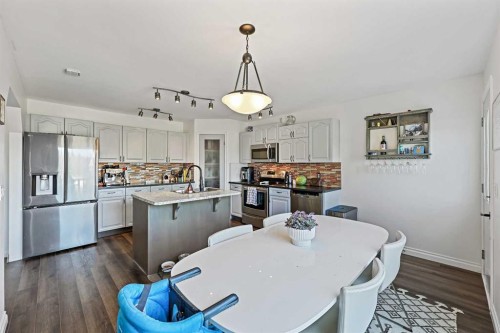 52 West Edge Road, Cochrane, AB - Indoor Photo Showing Other Room