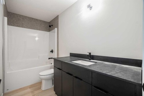46 Heritage Heath, Cochrane, AB - Indoor Photo Showing Bathroom