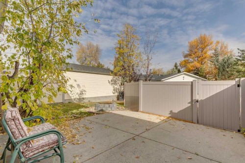 108 Sunbank Way Se, Calgary, AB - Outdoor