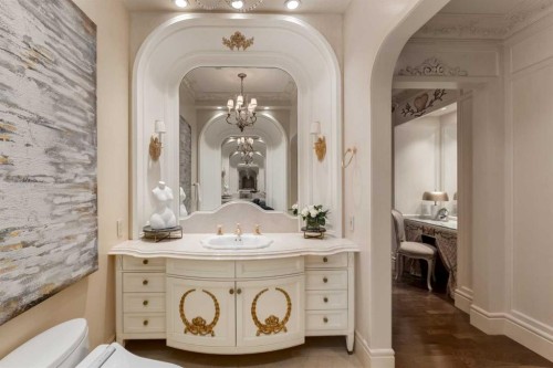 1201-690 Princeton Way Sw, Calgary, AB - Indoor Photo Showing Bathroom