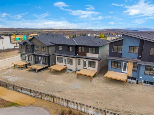 27 Heritage Heath, Cochrane, AB - Outdoor