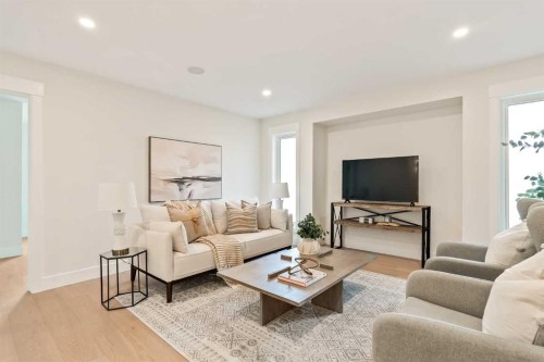 2015 34 Street Sw, Calgary, AB - Indoor Photo Showing Living Room