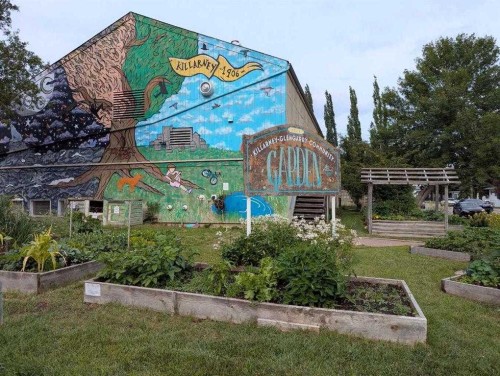 2015 34 Street Sw, Calgary, AB - Outdoor