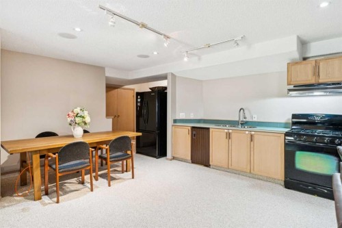 26 Mt Robson Close Se, Calgary, AB - Indoor