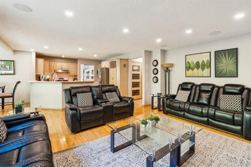 26 Mt Robson Close Se, Calgary, AB - Indoor Photo Showing Living Room