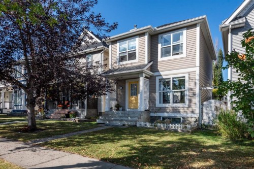 244 PRESTWICK Avenue SE Calgary, AB T2Z 3X3