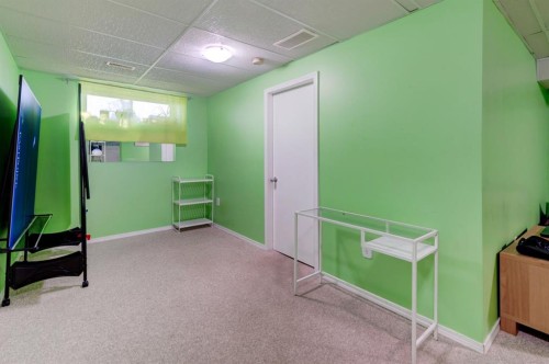 244 Prestwick Avenue Se, Calgary, AB - Indoor