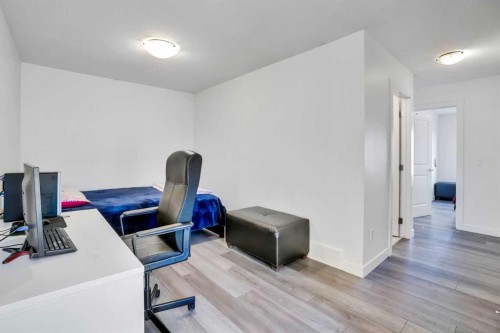 1449 Bayview Point Sw, Airdrie, AB - Indoor Photo Showing Office