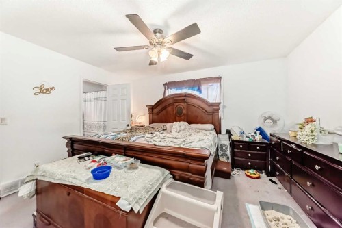 5611 Temple Drive Ne, Calgary, AB - Indoor Photo Showing Bedroom