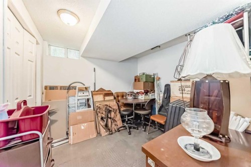 5611 Temple Drive Ne, Calgary, AB - Indoor