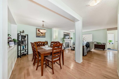 30 Millview Common Sw, Calgary, AB - Indoor Photo Showing Dining Room