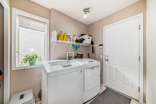 30 Millview Common Sw, Calgary, AB - Indoor Photo Showing Laundry Room