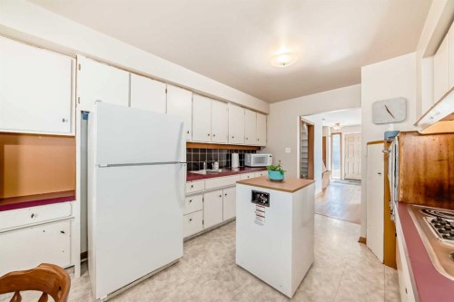 5115 5 Street Sw, Calgary, AB - Indoor Photo Showing Kitchen