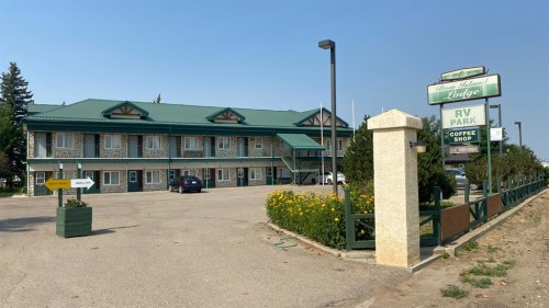 230 7 Avenue, Bow Island, AB 