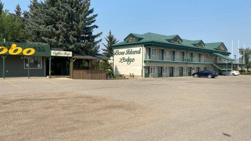 230 7 Avenue, Bow Island, AB 
