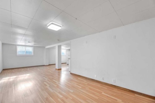 7207 7 Street Sw, Calgary, AB - Indoor Photo Showing Other Room