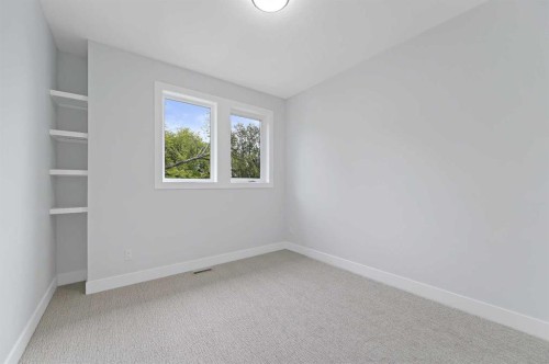 107 Hartford Road Nw, Calgary, AB - Indoor Photo Showing Other Room