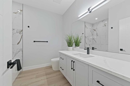 107 Hartford Road Nw, Calgary, AB - Indoor Photo Showing Bathroom