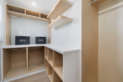 328 Cantrell Place Sw, Calgary, AB - Indoor