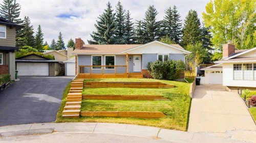 328 Cantrell Place Sw, Calgary, AB - Outdoor With Facade