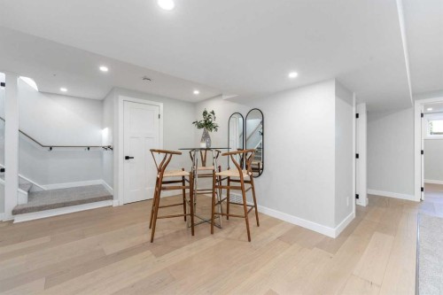 328 Cantrell Place Sw, Calgary, AB - Indoor Photo Showing Other Room