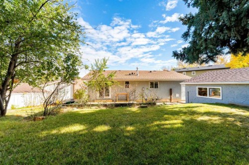 328 Cantrell Place Sw, Calgary, AB - Outdoor