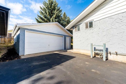 328 Cantrell Place Sw, Calgary, AB - Outdoor With Exterior