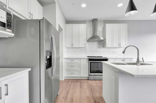 106 Lucas Crescent Nw, Calgary, AB - Indoor Photo Showing Kitchen With Upgraded Kitchen