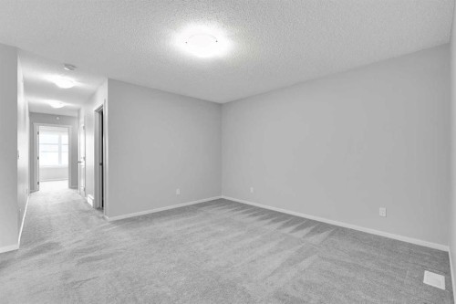 106 Lucas Crescent Nw, Calgary, AB - Indoor Photo Showing Other Room