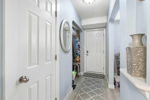 1826 34 Avenue Sw, Calgary, AB - Indoor