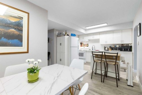 1826 34 Avenue Sw, Calgary, AB - Indoor Photo Showing Other Room