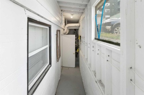 1826 34 Avenue Sw, Calgary, AB - Indoor Photo Showing Other Room