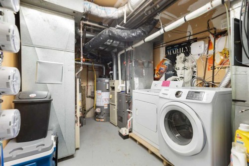 1826 34 Avenue Sw, Calgary, AB - Indoor Photo Showing Laundry Room