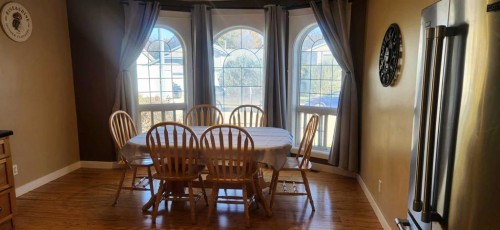 1506 Walter Place, Didsbury, AB - Indoor Photo Showing Dining Room