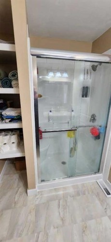 1506 Walter Place, Didsbury, AB - Indoor