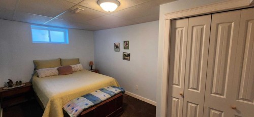 1506 Walter Place, Didsbury, AB - Indoor Photo Showing Bedroom