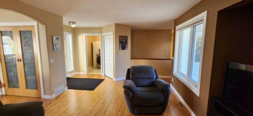 1506 Walter Place, Didsbury, AB - Indoor