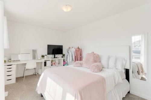 271 River Heights Crescent, Cochrane, AB - Indoor Photo Showing Bedroom