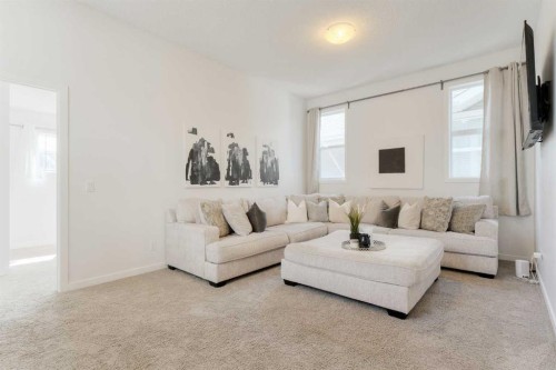 271 River Heights Crescent, Cochrane, AB - Indoor Photo Showing Living Room